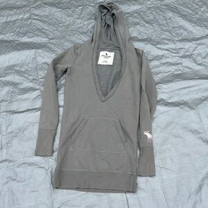 Abercrombie & Fitch Gray V-Neck Sweater